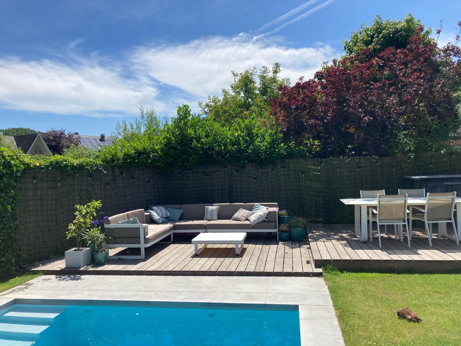 Houten terras met twee niveaus