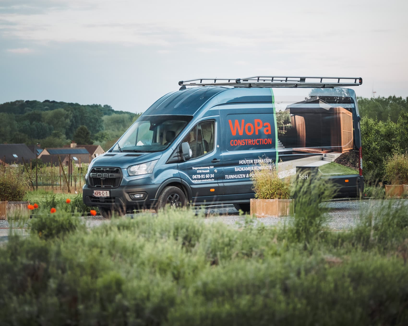 De WoPa-bestelwagen onderweg in Limburg